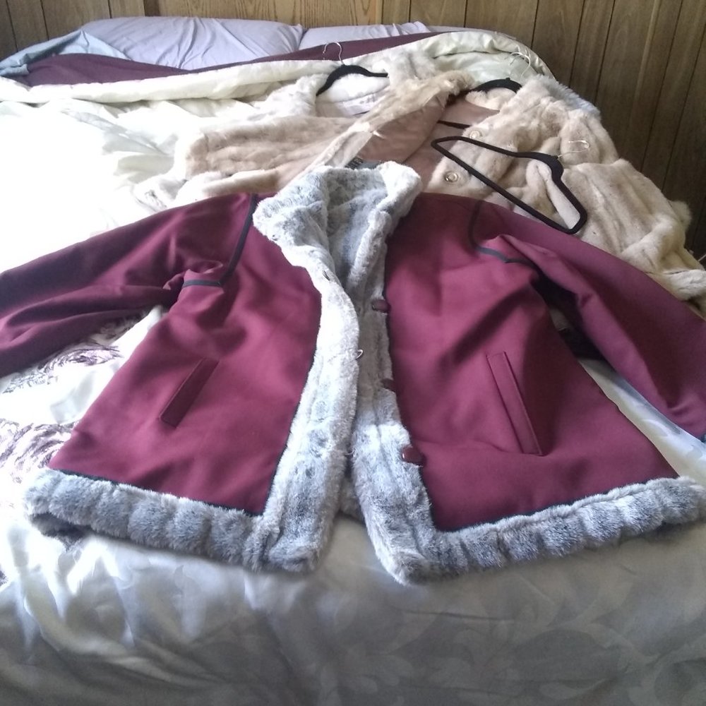 Coat - Picture 3 of 4